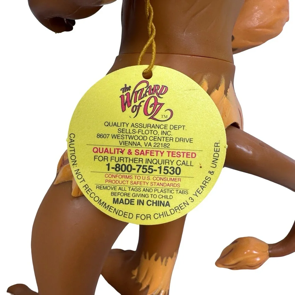 Vintage 1995 Wizard of Oz Cowardly Lion Vinyl Action Figure Turner Ent 8
